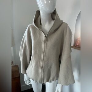 💯 Wool Cream Hooded Zip-Up Jacket